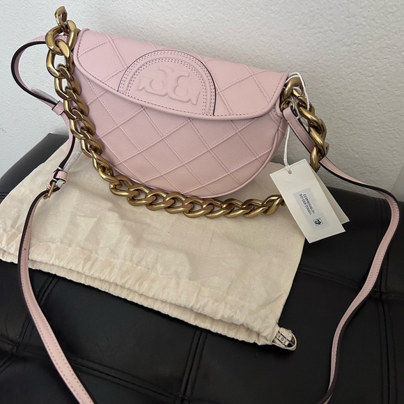 NWT Tory Burch Quilted Logo Leather Crescent Handbag - Picture 1 of 17